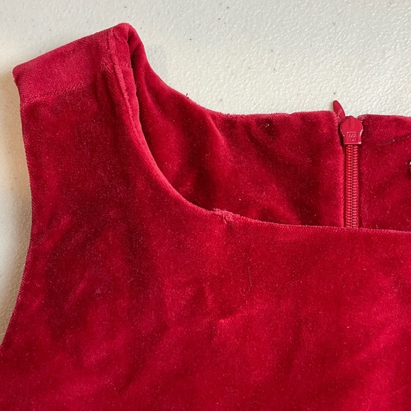 Elegant Red Velvet Kids Dress - Picture 5 of 6